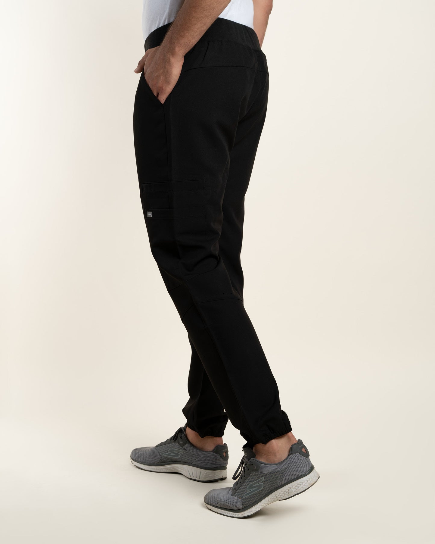 PANTALON HOMBRE DYNAMIC NEGRO - PUÑO JOKE