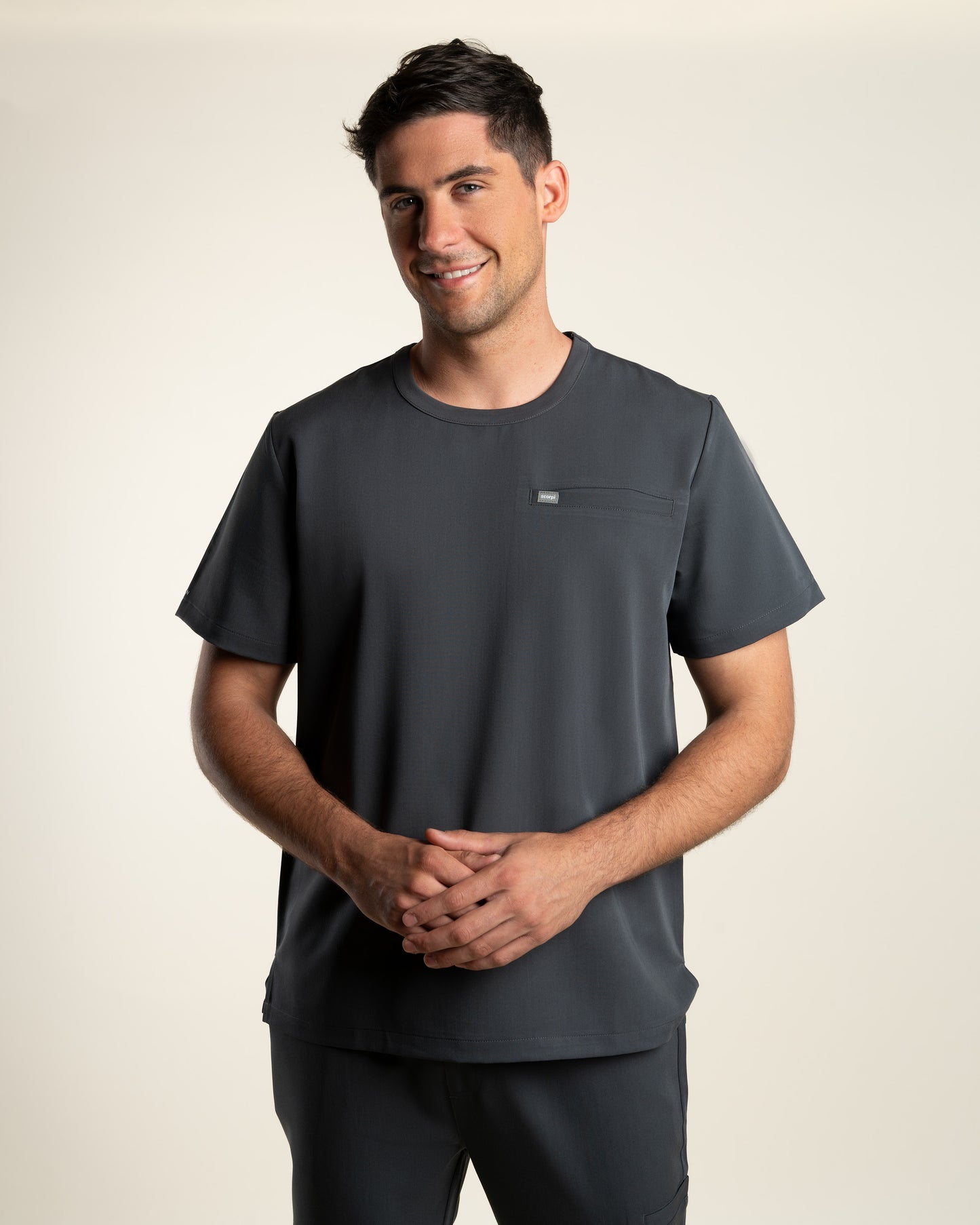 TOP HOMBRE DYNAMIC GRIS - CUELLO RIB