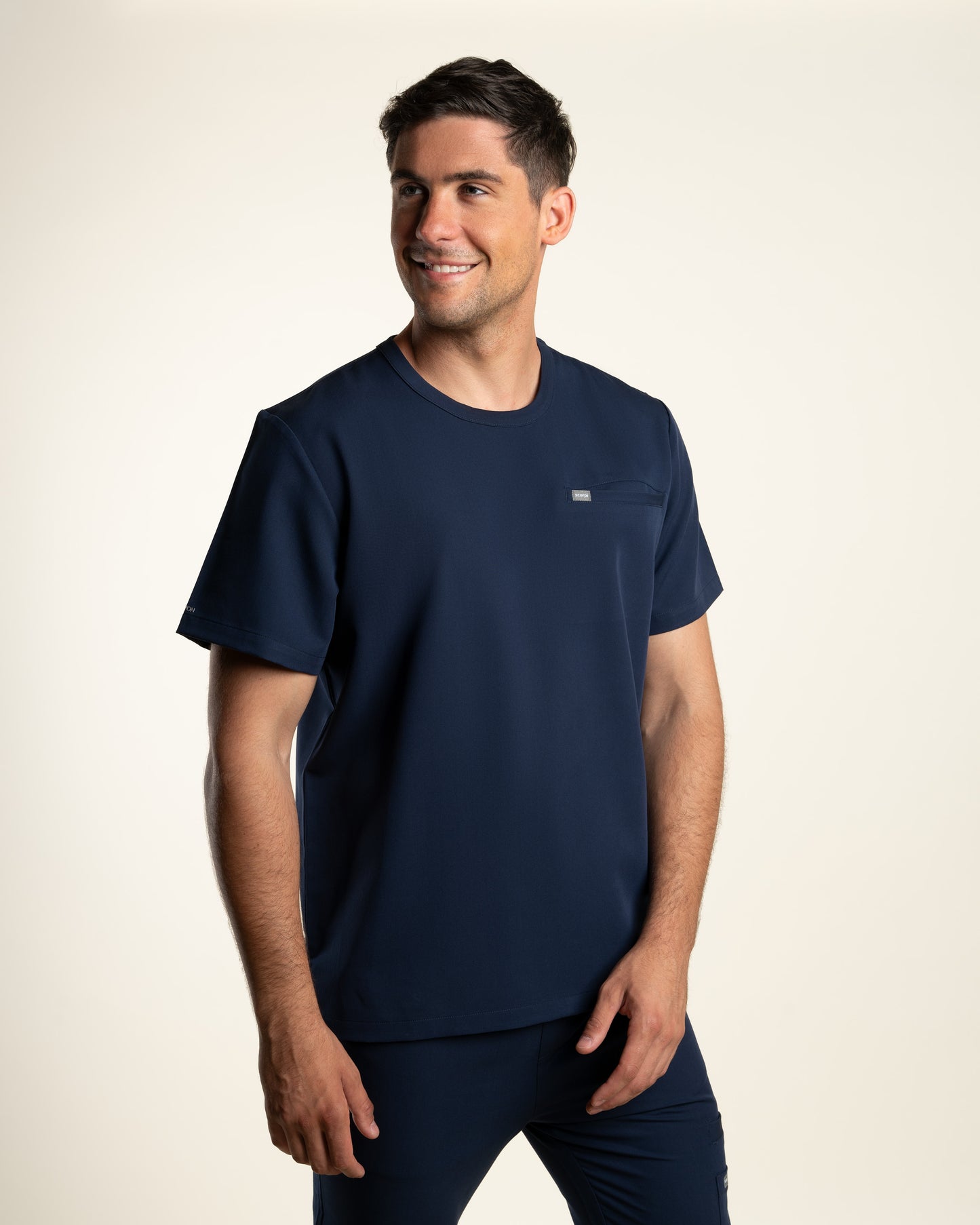 TOP HOMBRE DYNAMIC MARINO - CUELLO RIB