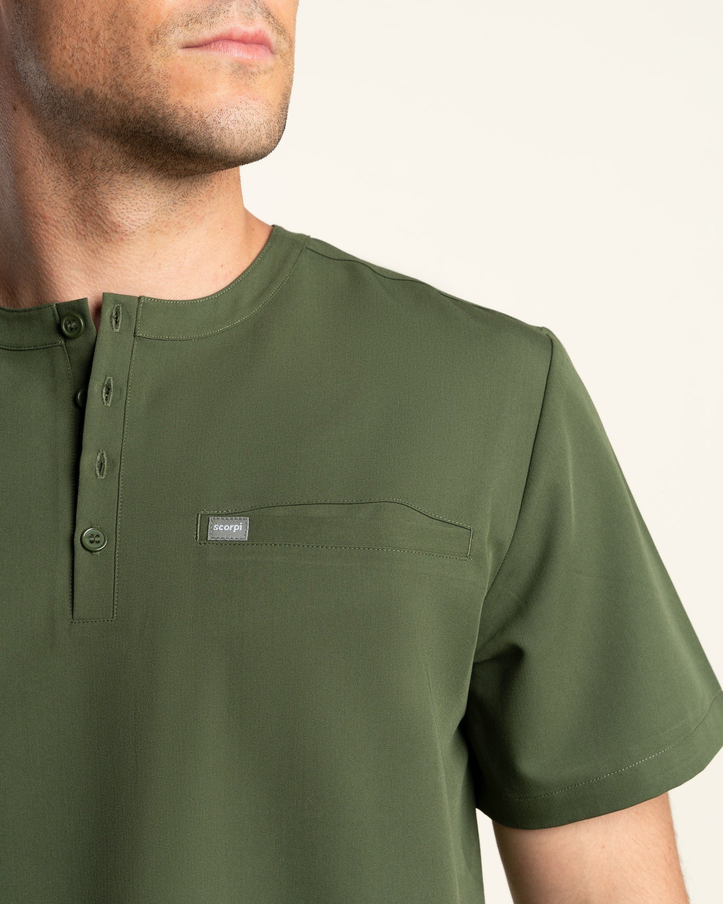 TOP HOMBRE DYNAMIC MILITARY - CUELLO JOKE