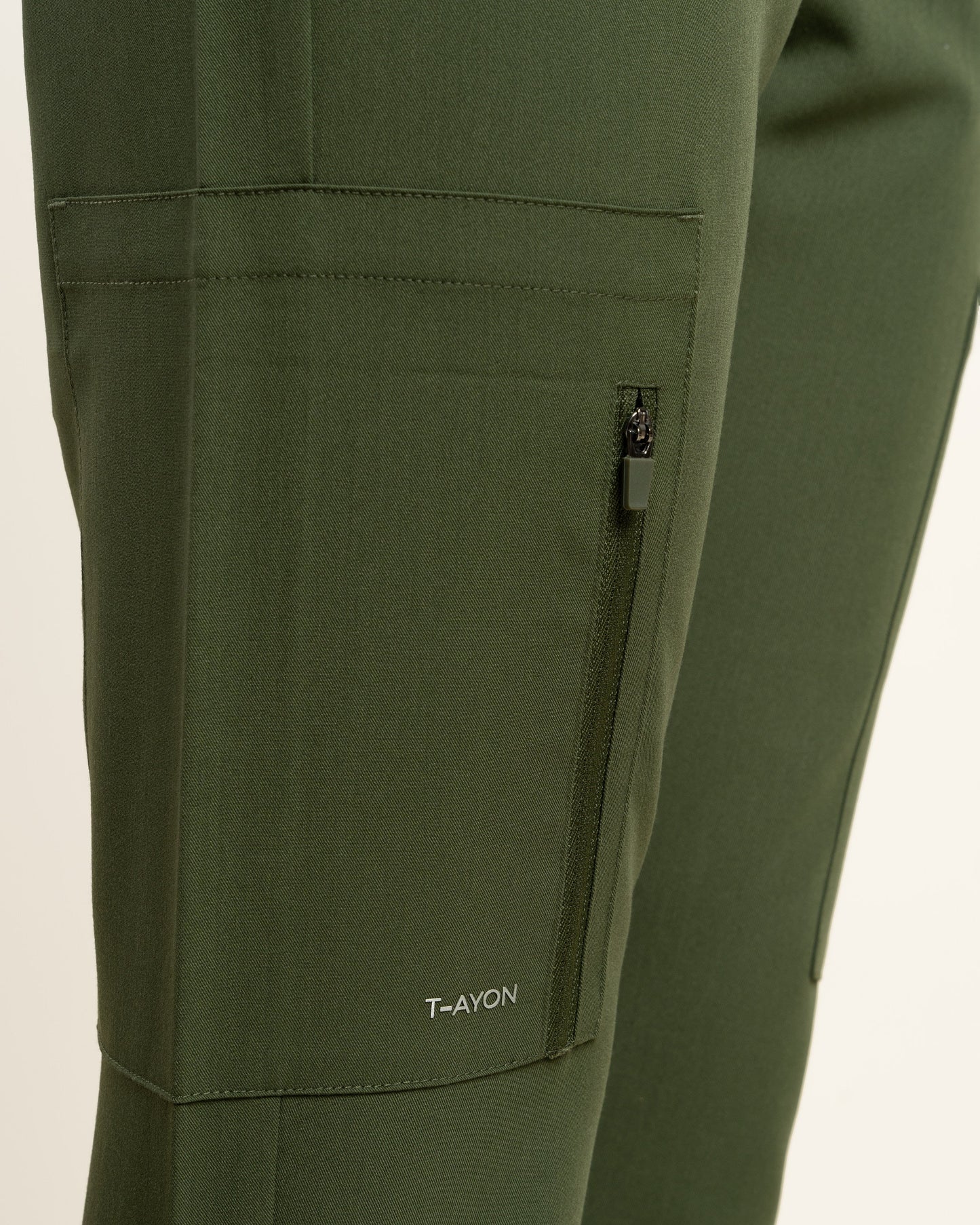 PANTALON MUJER DYNAMIC MILITARY - PUÑO JOKE
