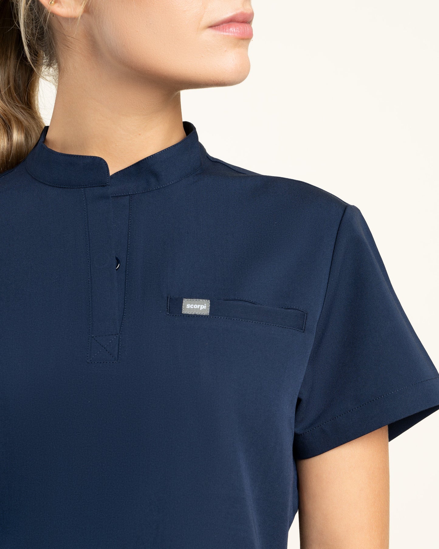 TOP MUJER DYNAMIC MARINO - CUELLO JOKE