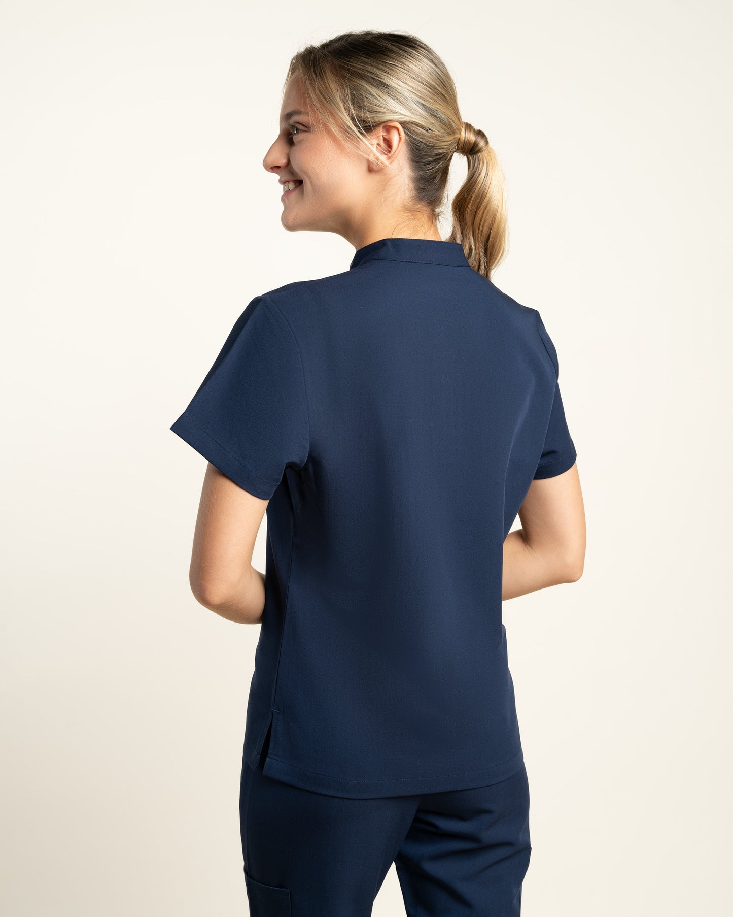TOP MUJER DYNAMIC MARINO - CUELLO JOKE