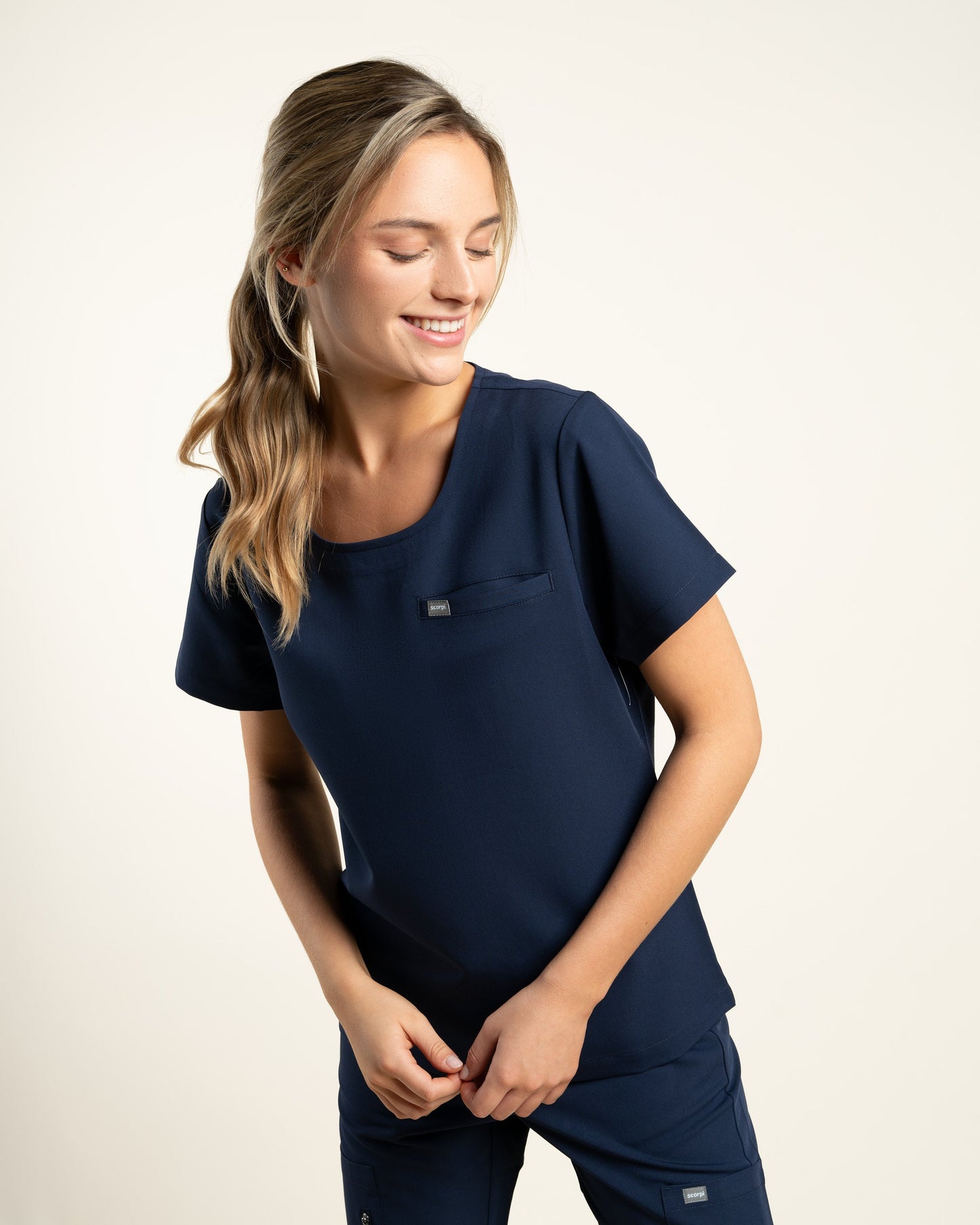 TOP MUJER DYNAMIC MARINO - CUELLO RIB