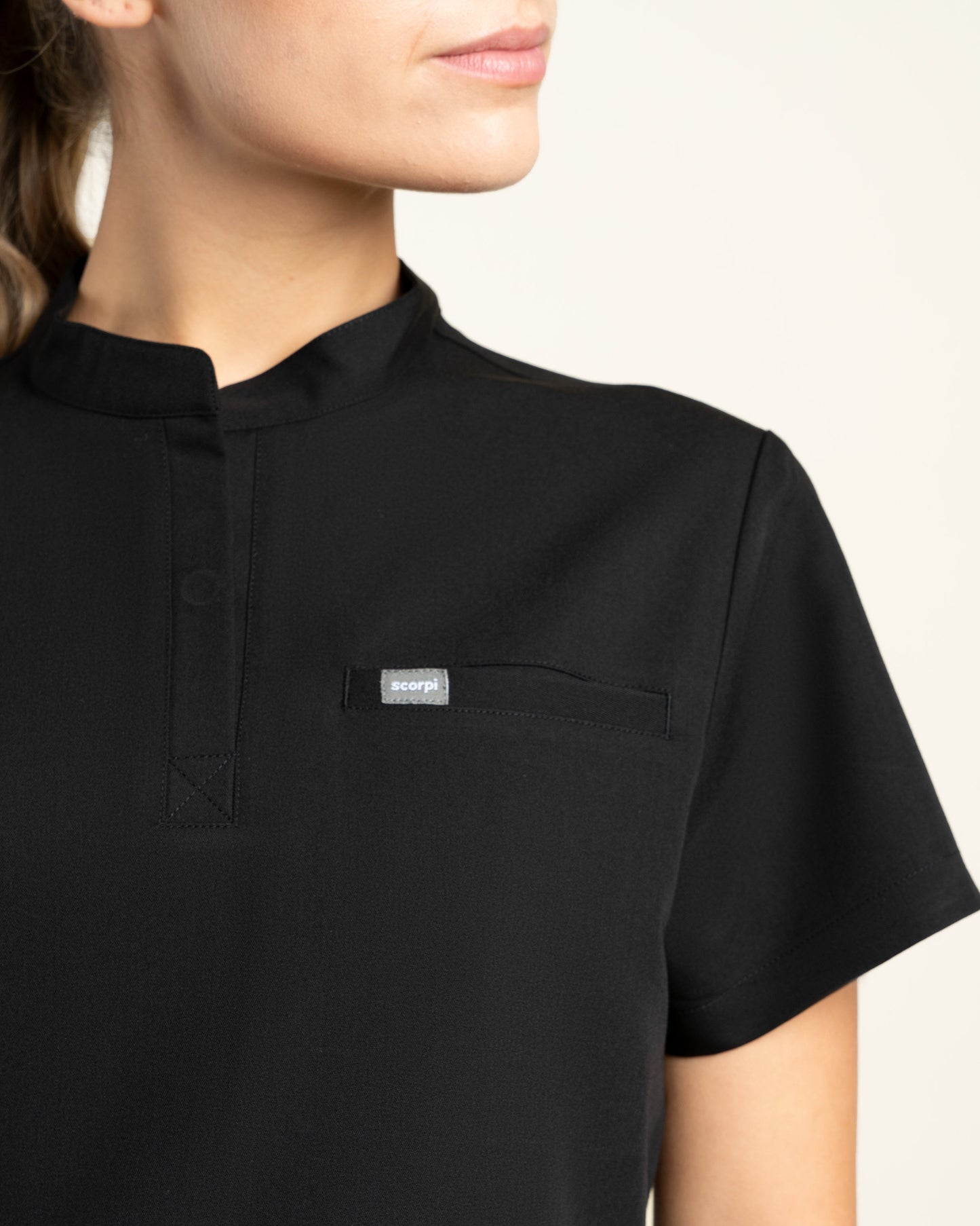 TOP MUJER DYNAMIC NEGRO - CUELLO JOKE