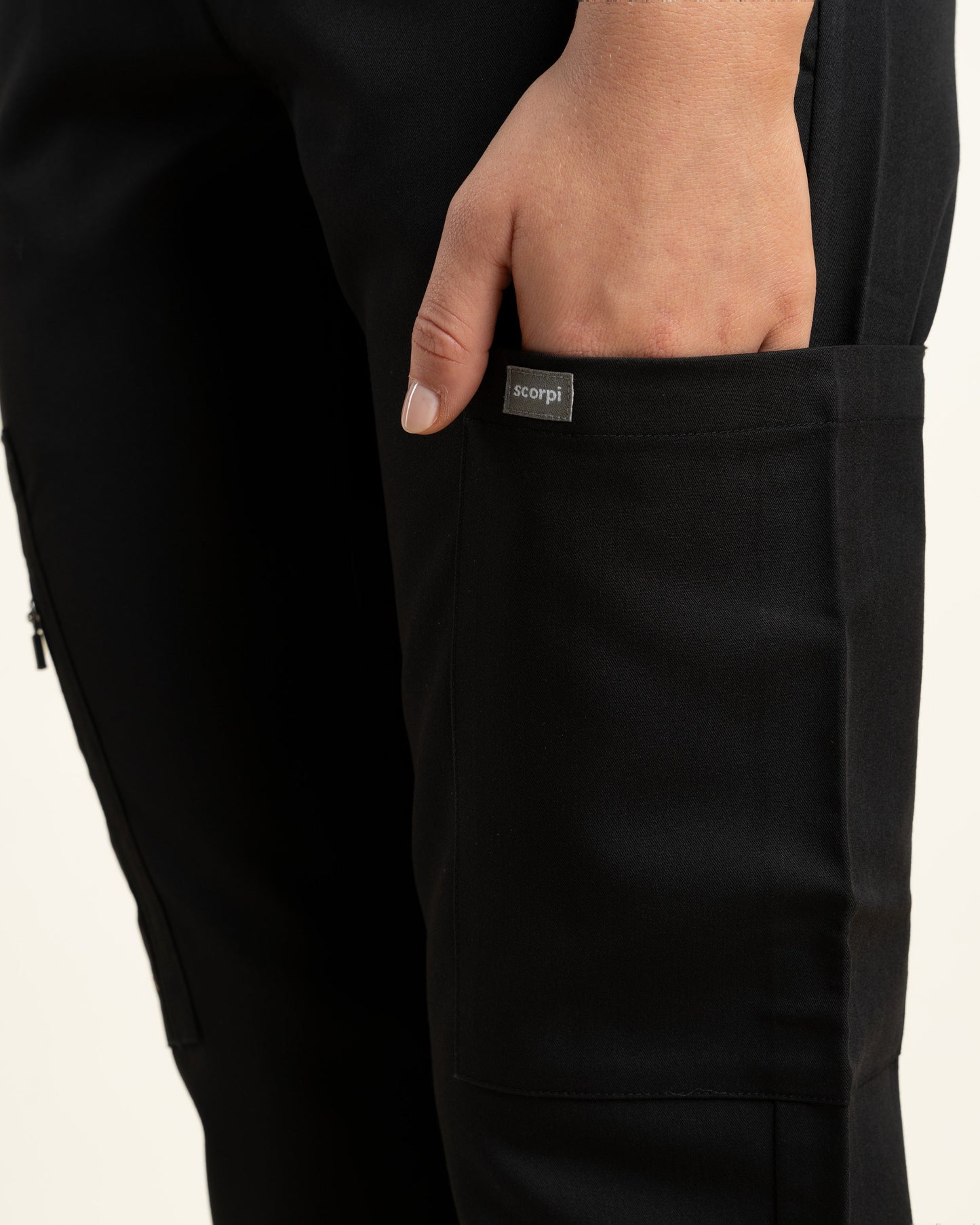 PANTALON MUJER DYNAMIC NEGRO - PUÑO JOKE