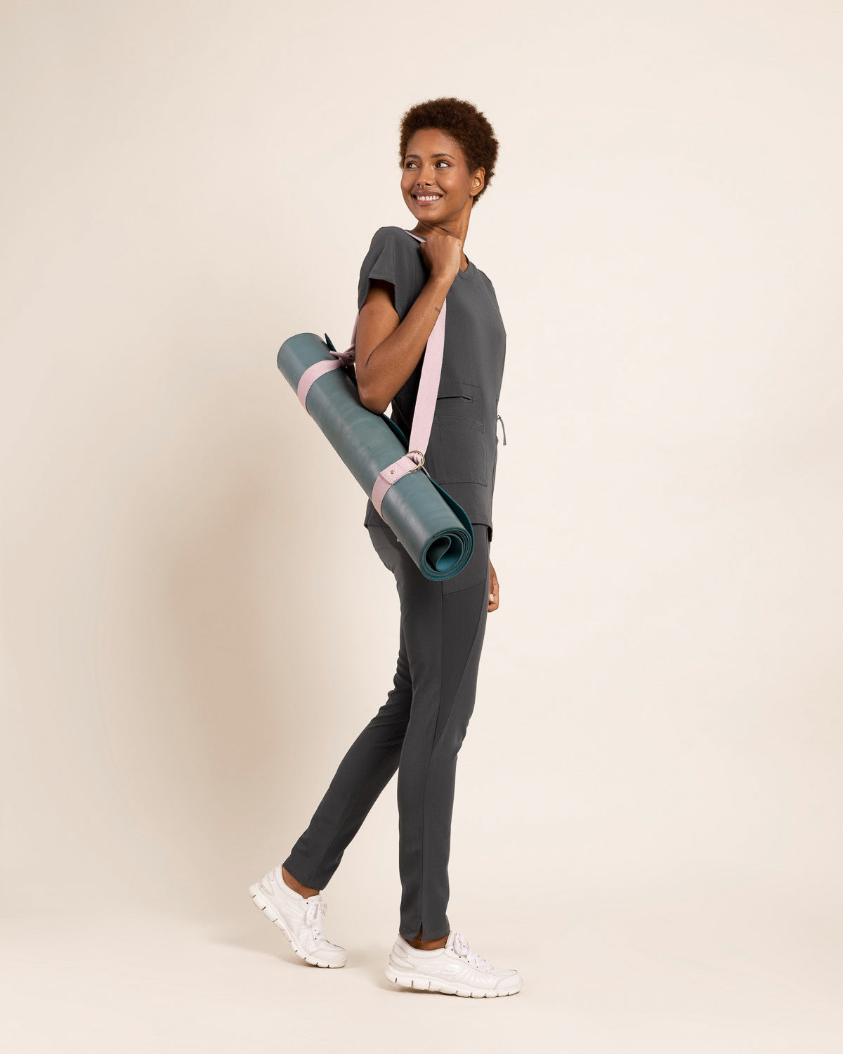 TOP MUJER ADVANCE GRIS