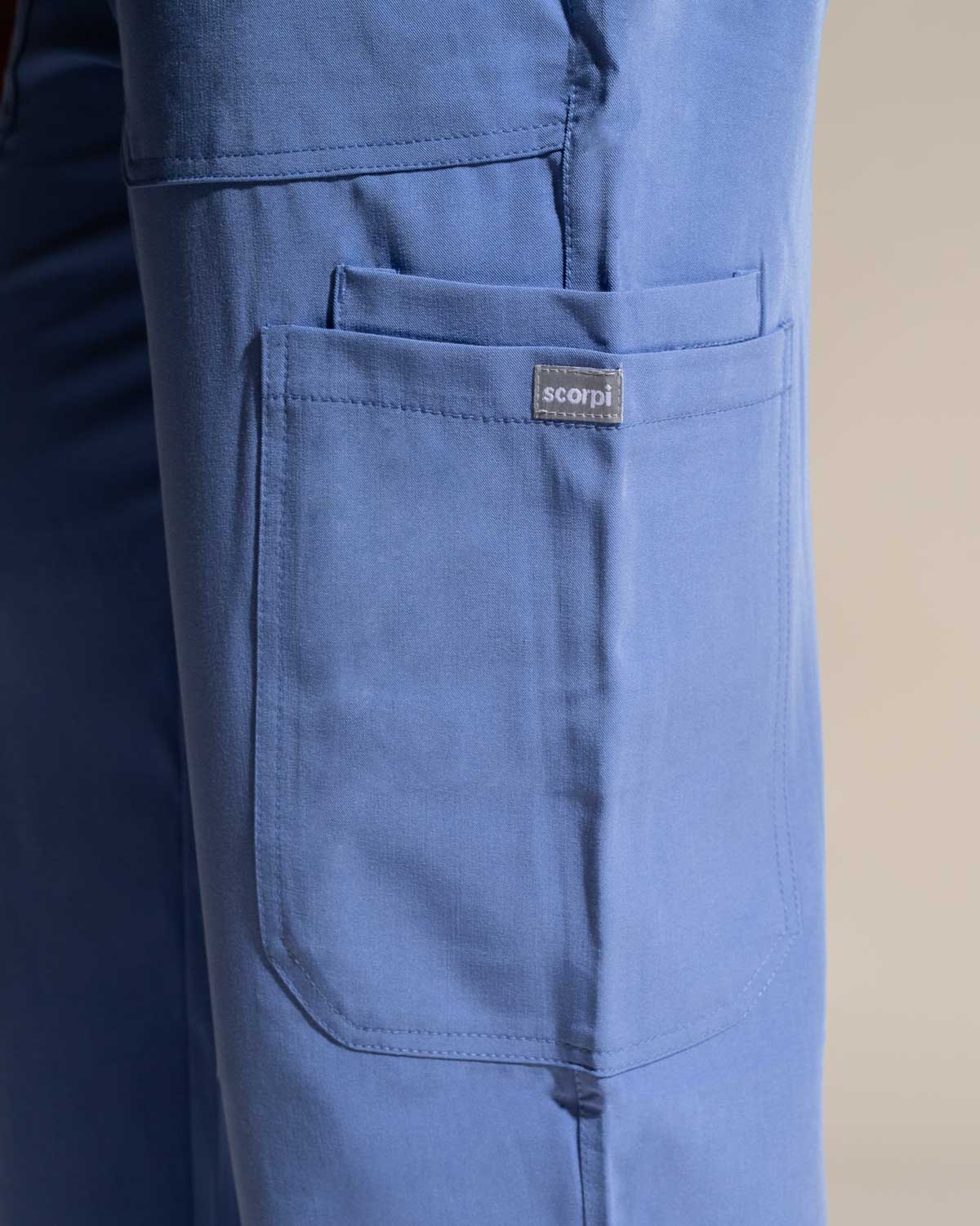 PANTALON HOMBRE COMFORT CELESTE