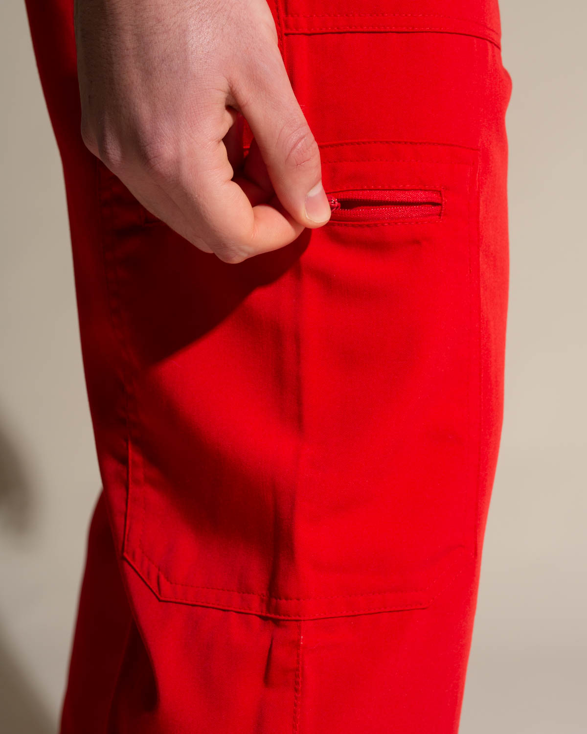 PANTALON HOMBRE COMFORT ROJO