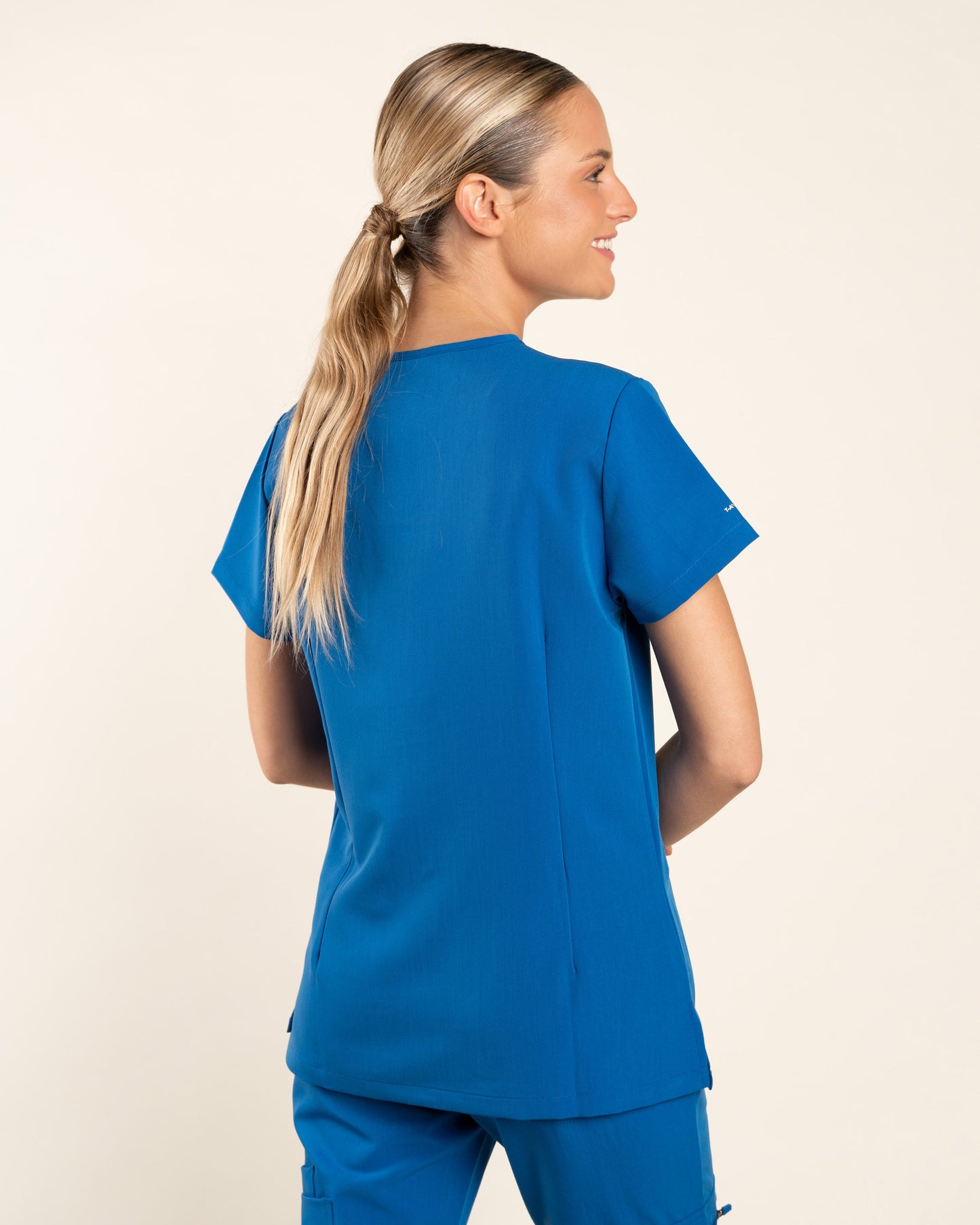 TOP MUJER AQUA AZUL REY