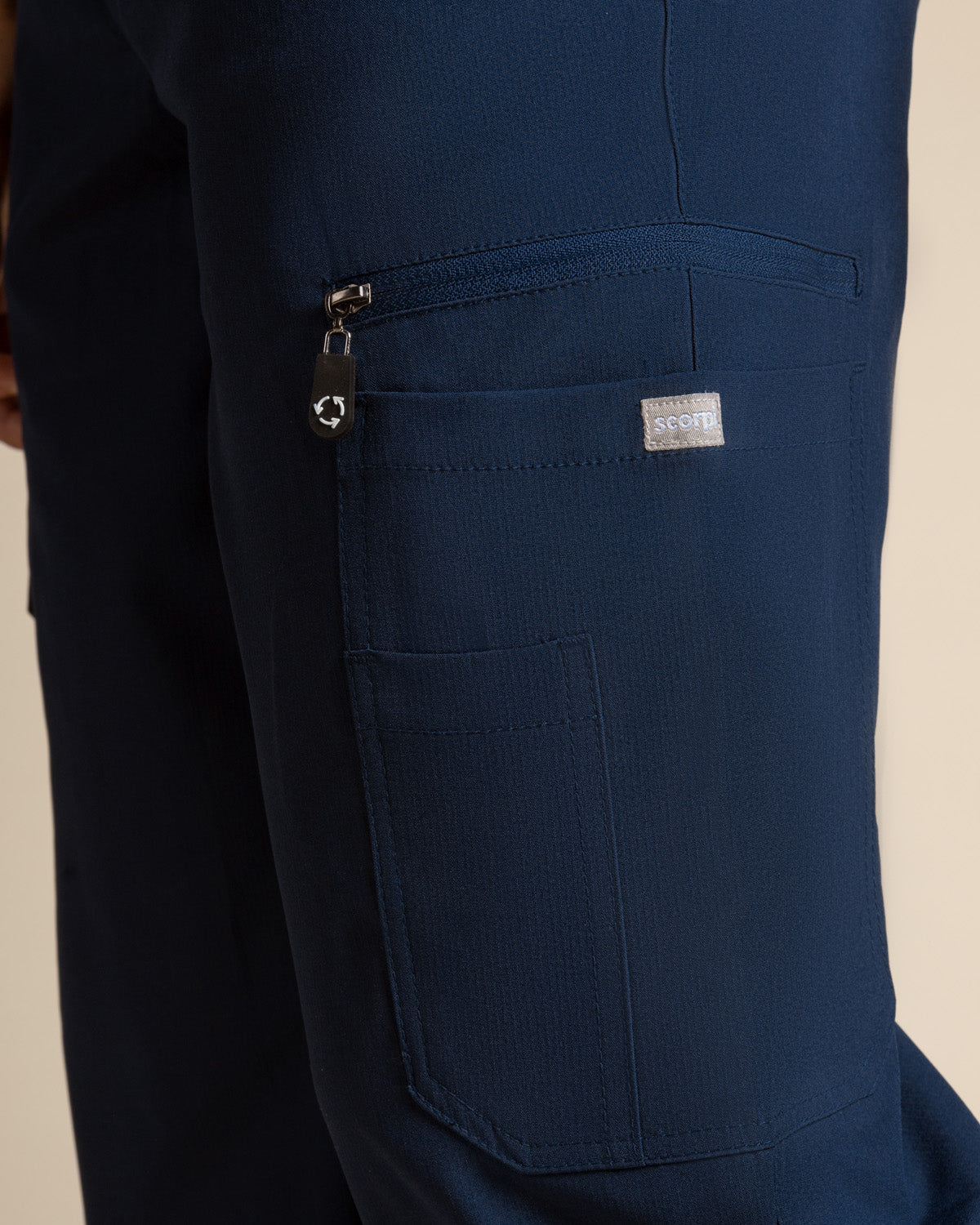 PANTALÓN HOMBRE WONDER MARINO ♻