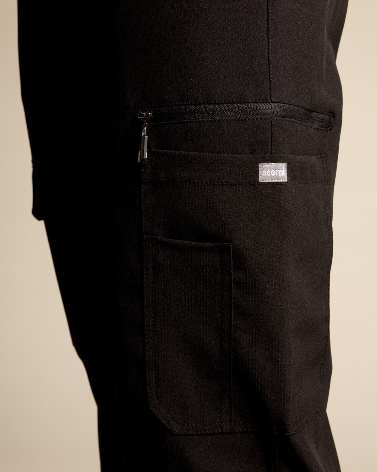 PANTALÓN HOMBRE WONDER NEGRO ♻