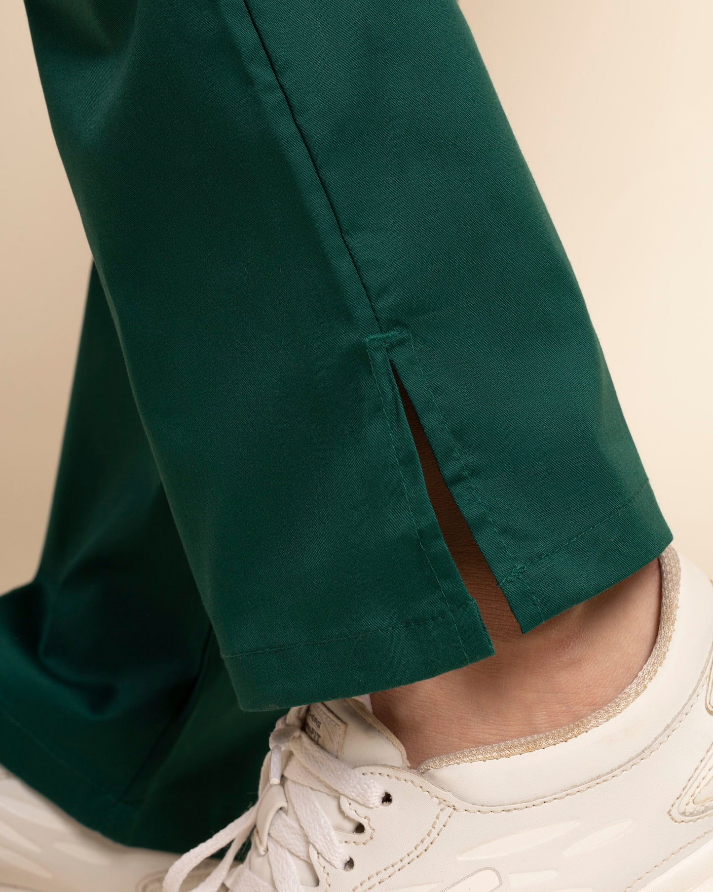 PANTALÓN MUJER WORK VERDE