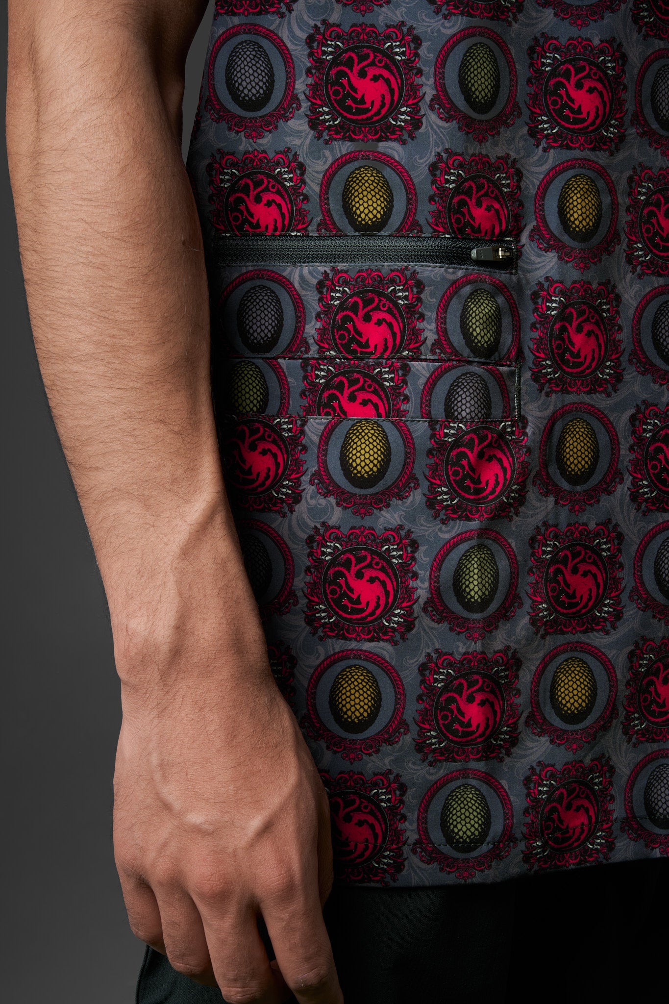 TOP HOMBRE PRINT GOT TARGARYEN
