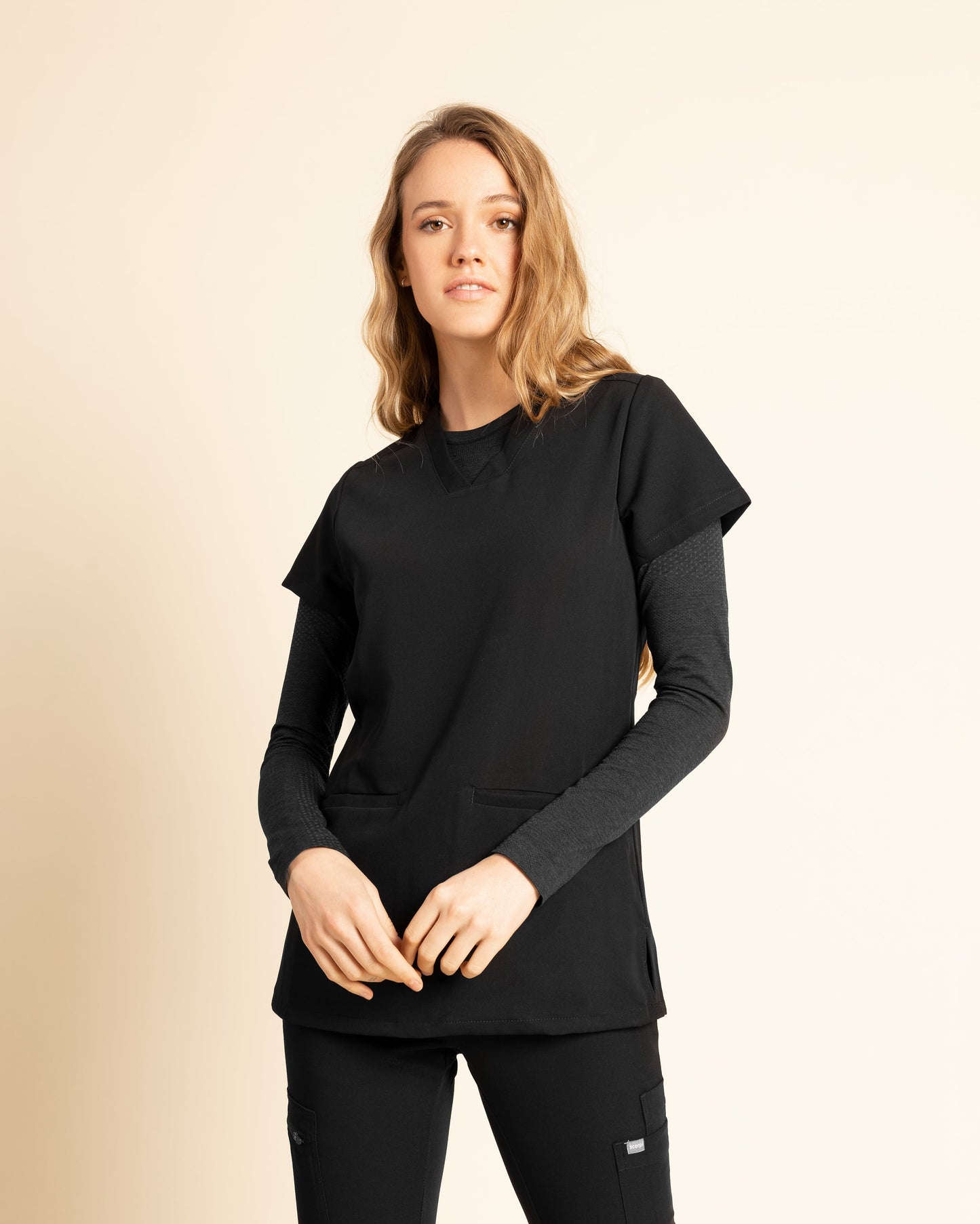 PRIMERA CAPA FLEX TEE MUJER NEGRO