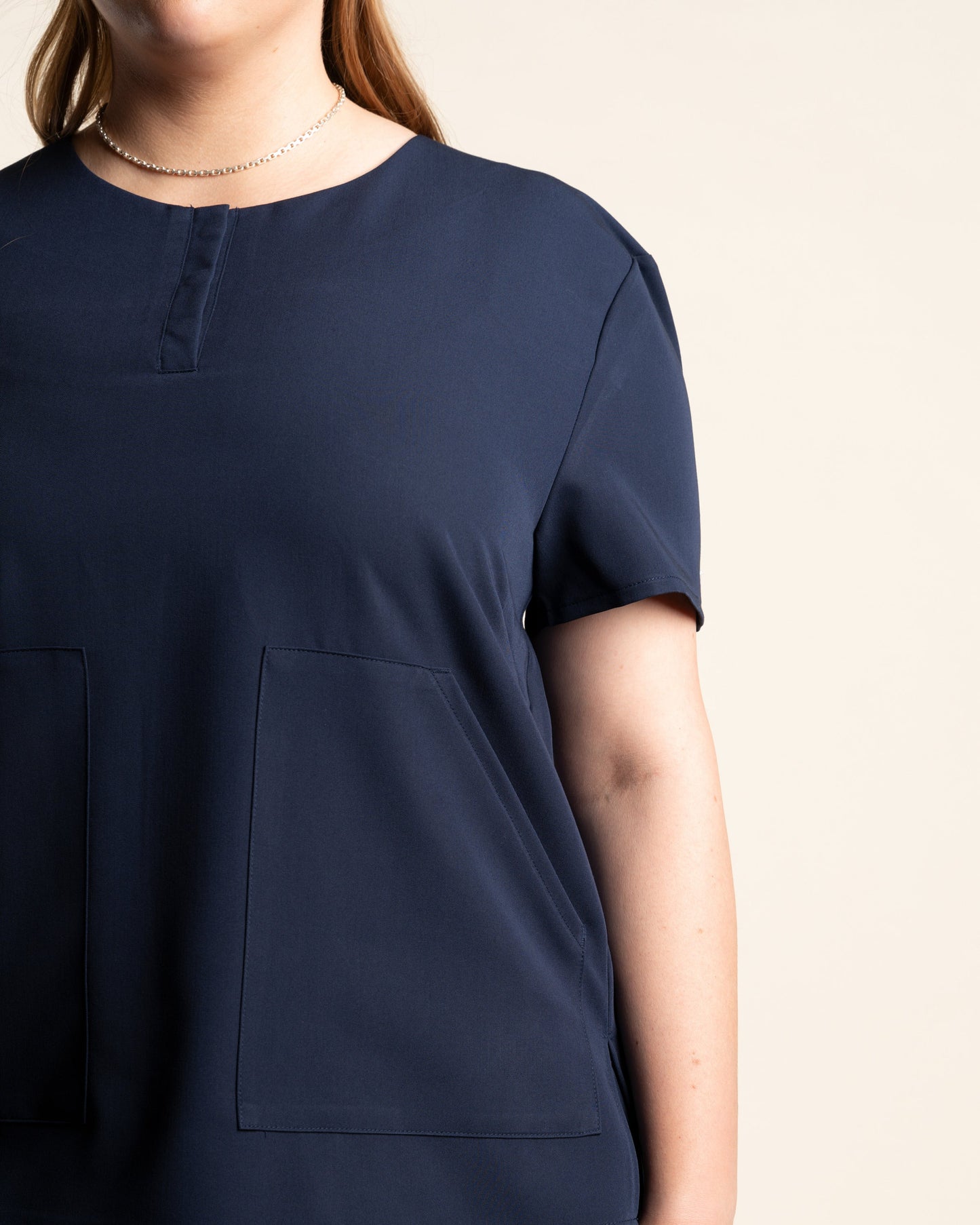TOP MUJER CURVE MARINO