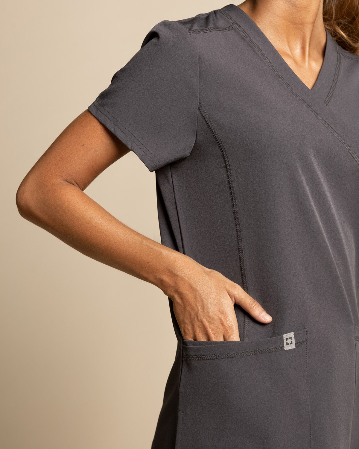 TOP MUJER SPORT STRETCH GRIS